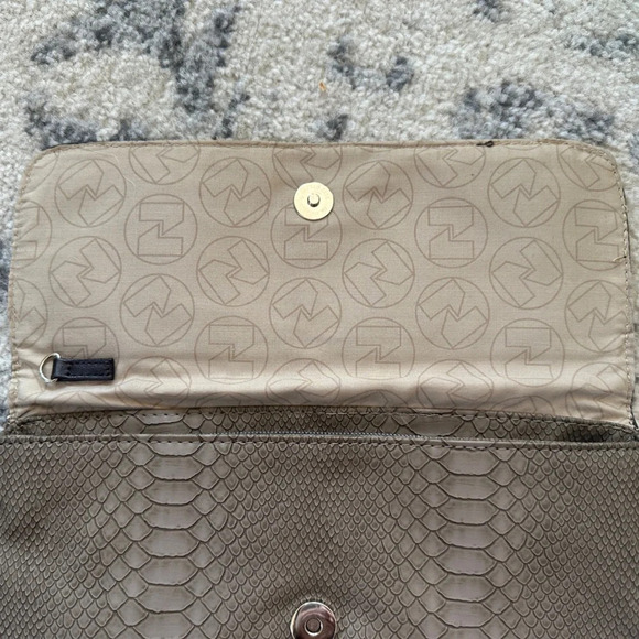 Nygard collection snake skin clutch - Picture 5 of 5